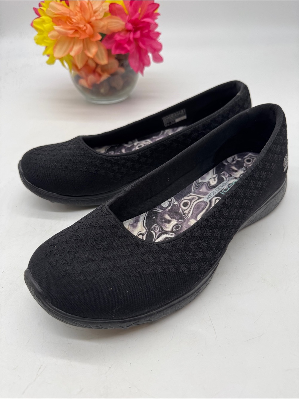 Skechers Black Knit Slip-On Comfort Flats Size 7.5